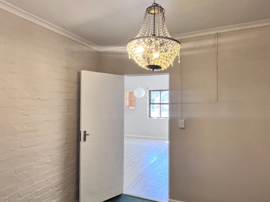 To Let 1 Bedroom Property for Rent in Table View Western Cape